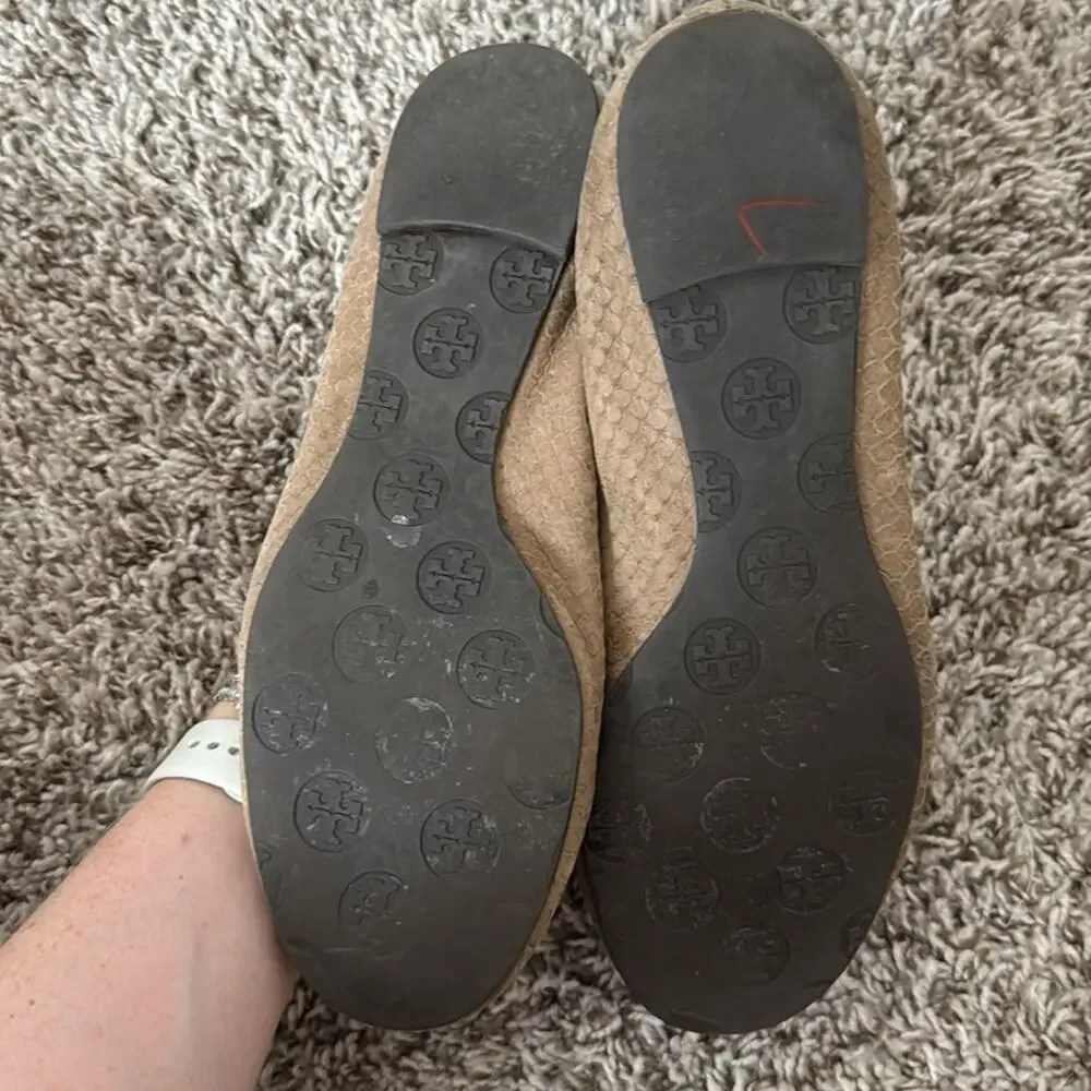 Tory Burch 8.5 Reva Tan Snake Print Flats with Gold Emblem